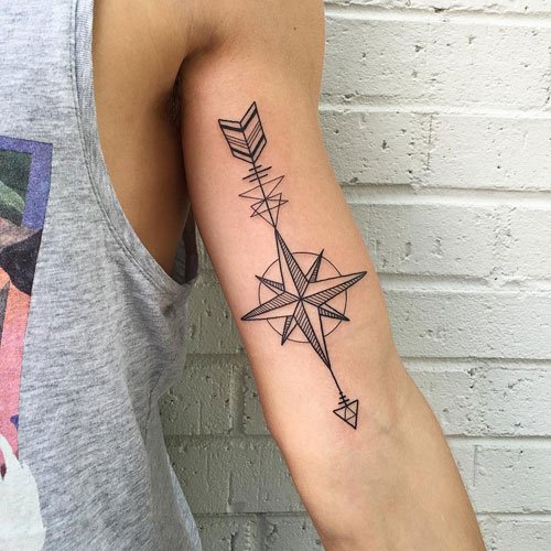 Idee tatuaggio freccia per gli uomini