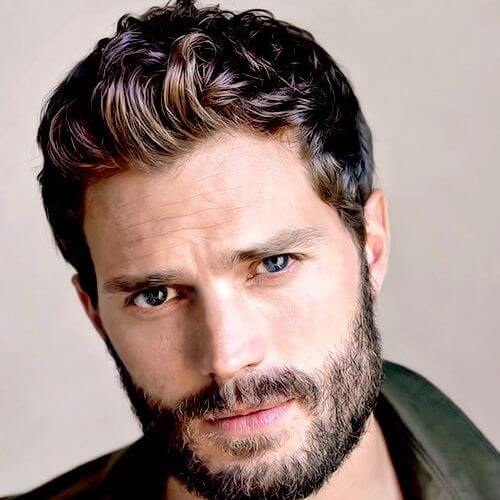 Tagli di capelli corti testurizzati per uomo