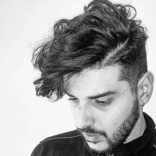 Acconciature con frange angolari