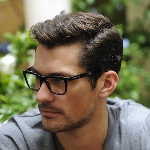 Acconciature a punta di vedova